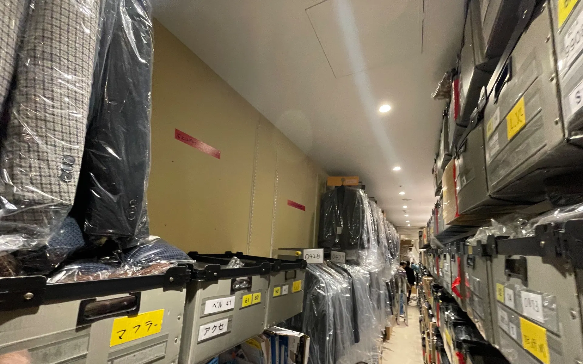 ［内装］［軽貨物］オシャレな現場での小修繕！